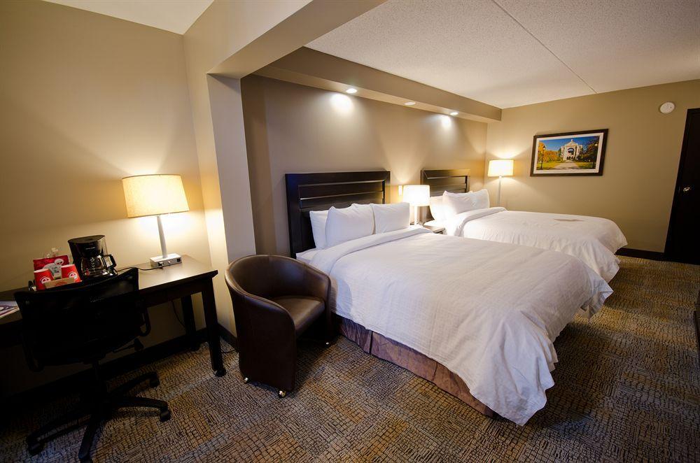 Express By Canad Inns Winnipeg Eksteriør bilde